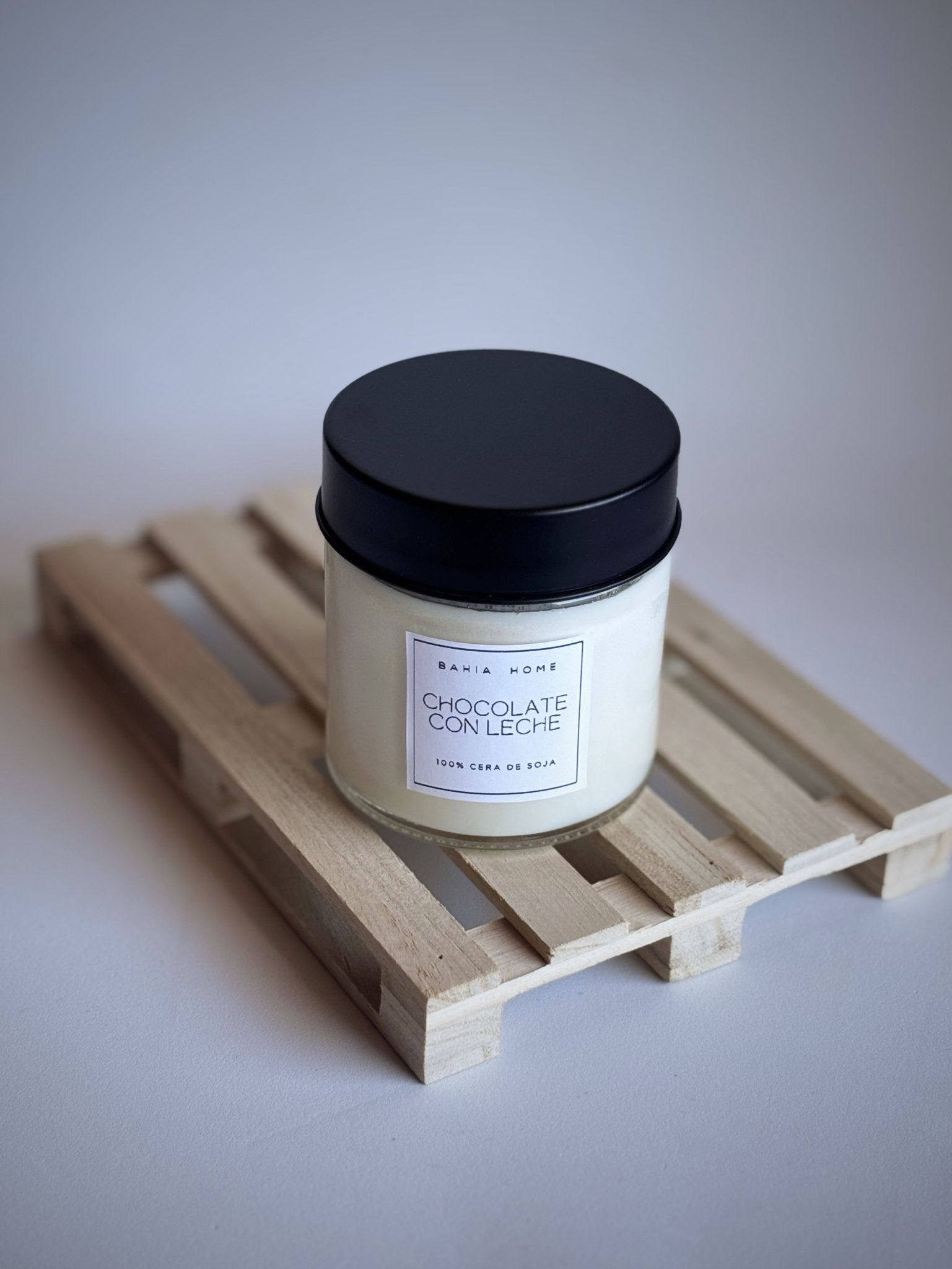 VELA CHOCOLATE CON LECHE - MADERA - BAHIA HOME